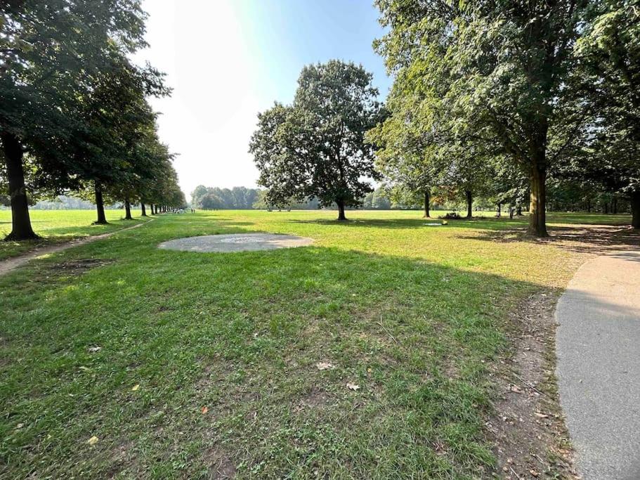Oasi A Due Passi Dal Parco Nord Milano Leilighet Bresso Eksteriør bilde